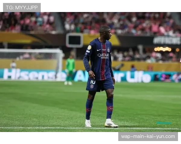 法国替补锋线杜埃巴尔科拉崭露头角 热身赛梅开二度显深度